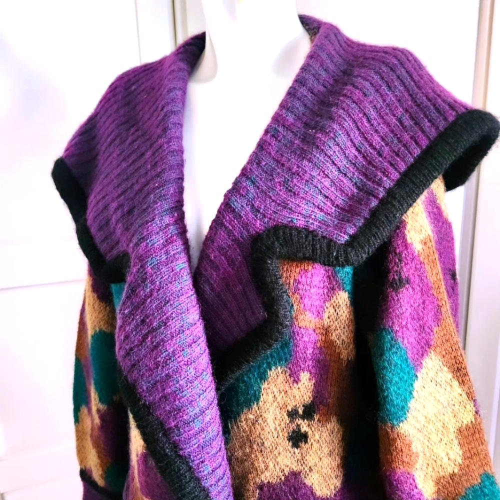 Chunky Abstract Cardigan